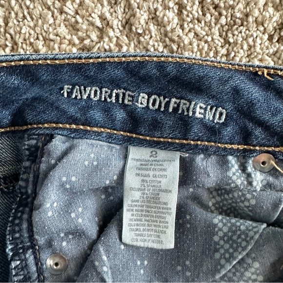 American Eagle Women’s Favorite Boyfriend Distressed Flare Jeans Size 2 - Picture 4 of 4